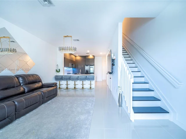 3427 NW 13th St # 3427, Lauderhill FL 33311