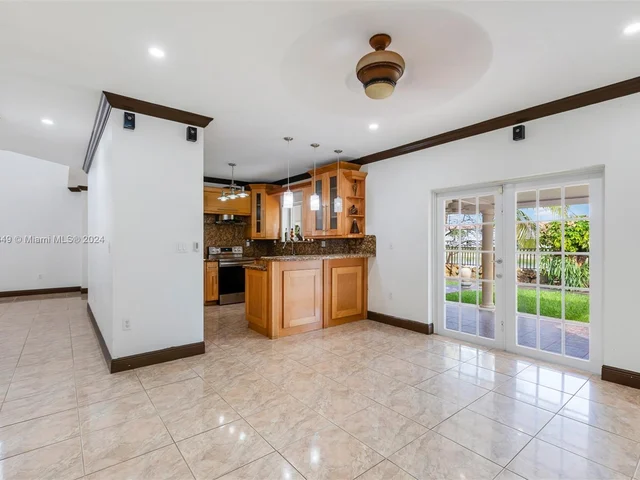 6001 SW 163rd Pl, Miami FL 33193