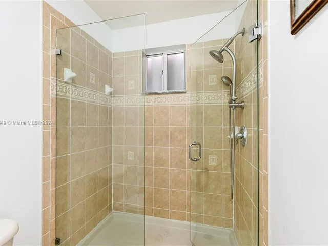 6001 SW 163rd Pl, Miami FL 33193