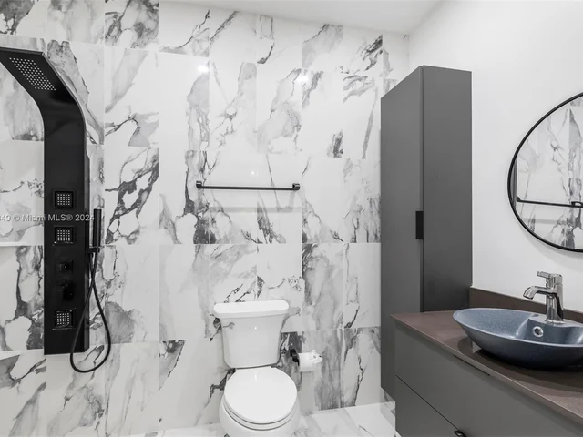 6001 SW 163rd Pl, Miami FL 33193