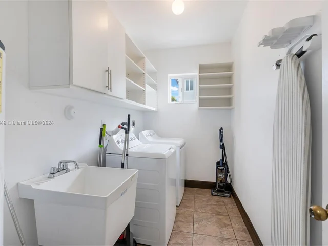 6001 SW 163rd Pl, Miami FL 33193