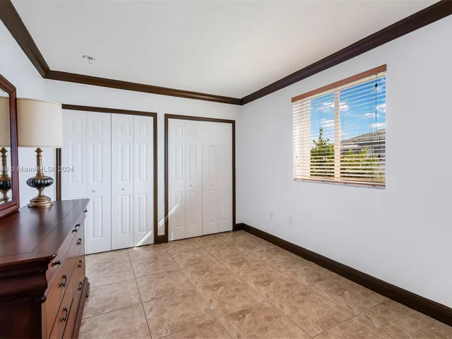 6001 SW 163rd Pl, Miami FL 33193