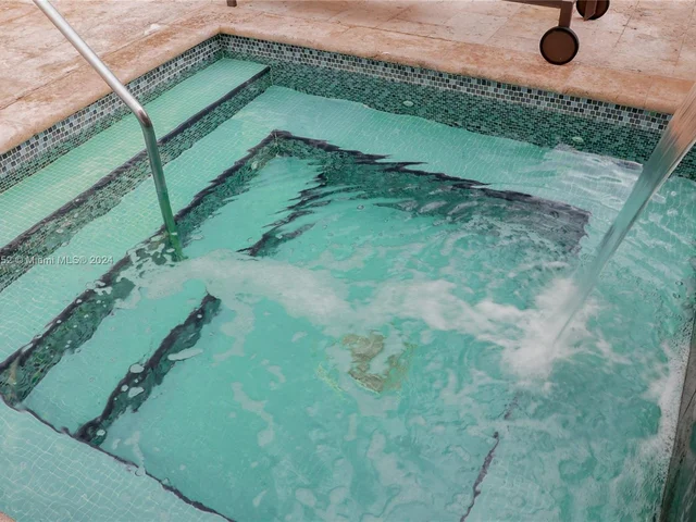 50 Biscayne Blvd # 1811, Miami FL 33132