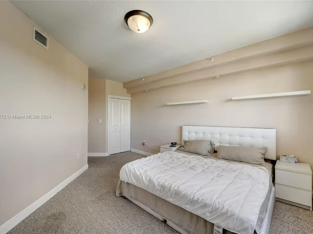 2301 SW 27th Ave # 806, Miami FL 33145