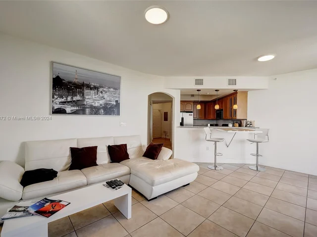 2301 SW 27th Ave # 806, Miami FL 33145