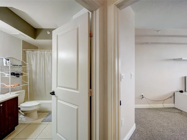 2301 SW 27th Ave # 806, Miami FL 33145