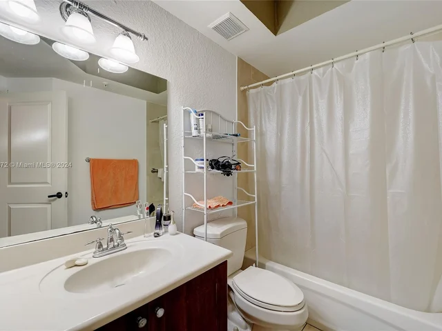 2301 SW 27th Ave # 806, Miami FL 33145