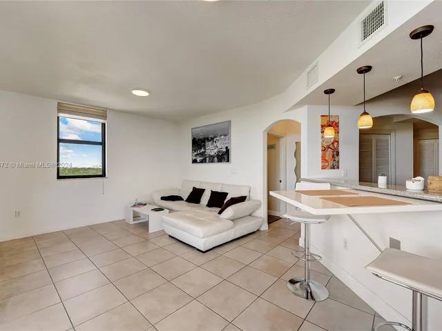 2301 SW 27th Ave # 806, Miami FL 33145