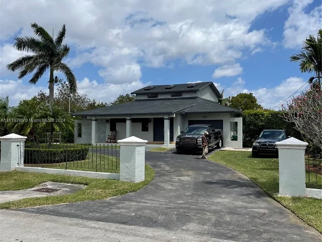 3831 SW 130 ave, Miami FL 33175