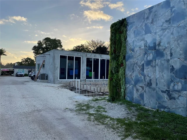 3831 SW 130 ave, Miami FL 33175