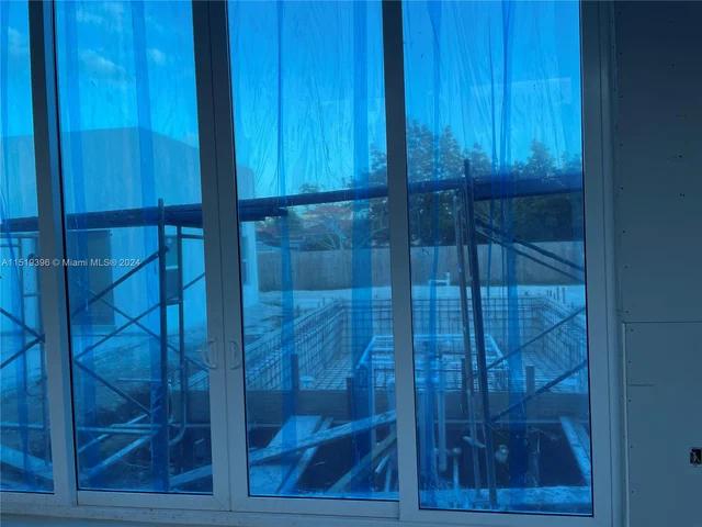 3831 SW 130 ave, Miami FL 33175