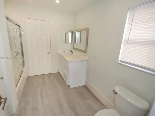 4161 W Silverado Cir, Davie FL 33024