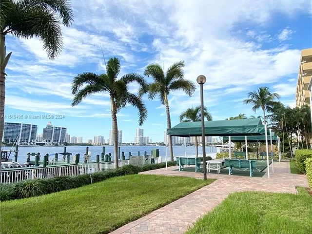 17800 N Bay Rd # 405, Sunny Isles Beach FL 33160