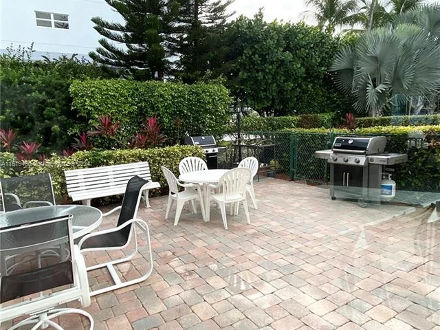 17800 N Bay Rd # 405, Sunny Isles Beach FL 33160