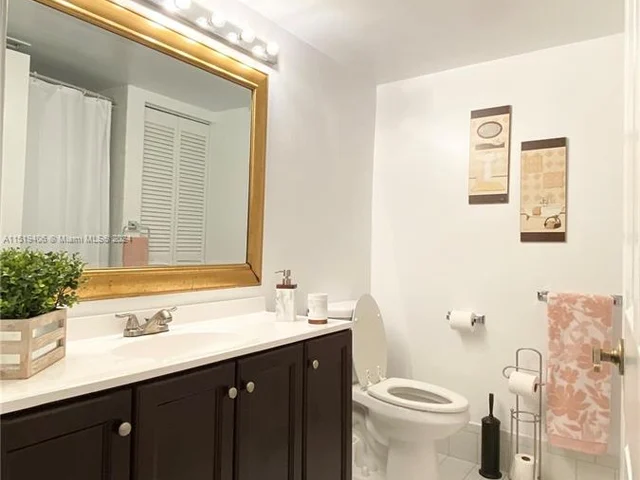 17800 N Bay Rd # 405, Sunny Isles Beach FL 33160