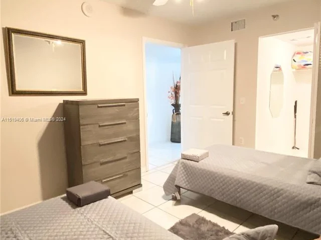 17800 N Bay Rd # 405, Sunny Isles Beach FL 33160