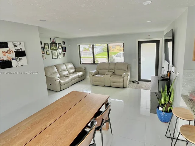 14420 SW 297th St, Homestead FL 33033