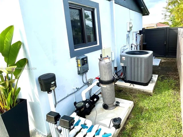 14420 SW 297th St, Homestead FL 33033