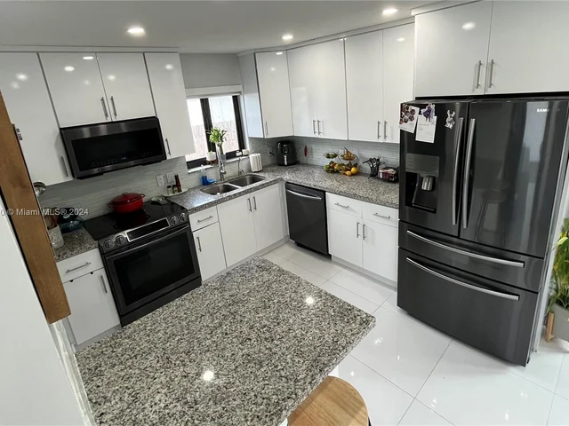 14420 SW 297th St, Homestead FL 33033