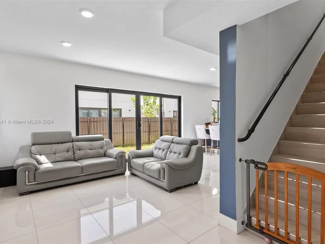 1171 NW 2nd Ter, Florida City FL 33034