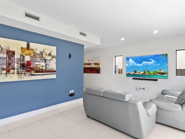 1171 NW 2nd Ter, Florida City FL 33034