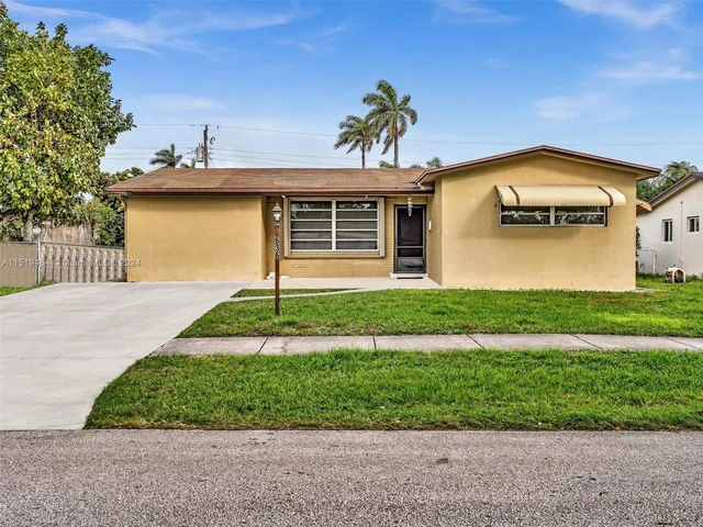 636 SW 4th Ct # 636, Hallandale Beach FL 33009