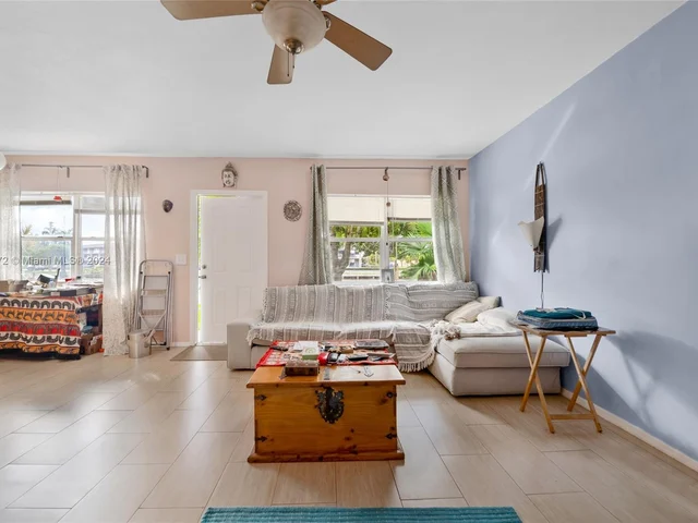 467 Golden Isles Dr # 108, Hallandale Beach FL 33009