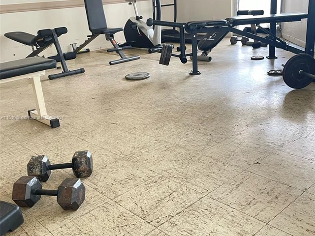 900 NE 12th Ave # 501, Hallandale Beach FL 33009