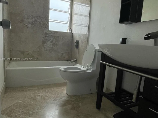 900 NE 12th Ave # 501, Hallandale Beach FL 33009