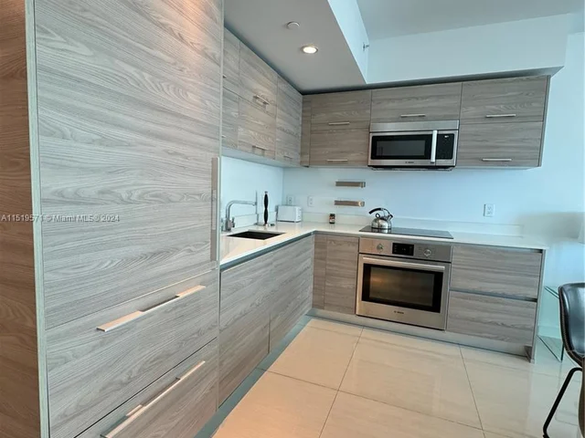 1300 S Miami Ave # 1608, Miami FL 33130