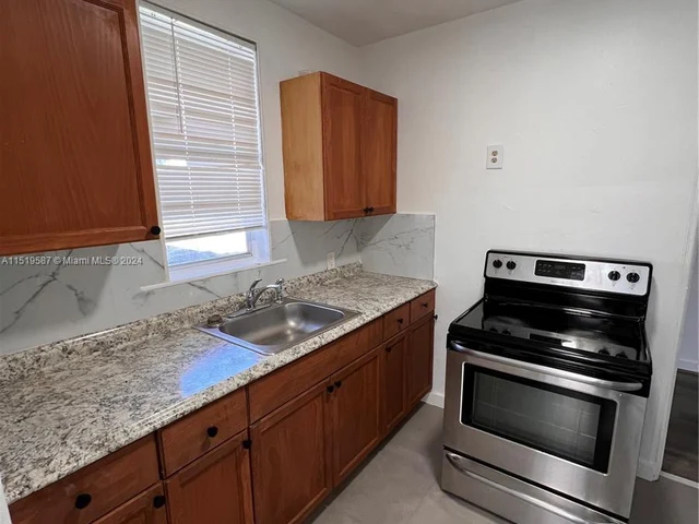 2685 NE 211th Ter # 2685, Miami FL 33180