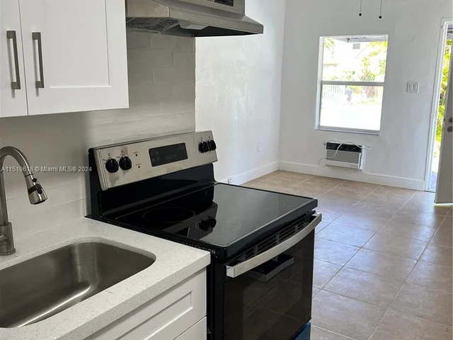 2588 NE 182nd Ter # F, North Miami Beach FL 33160