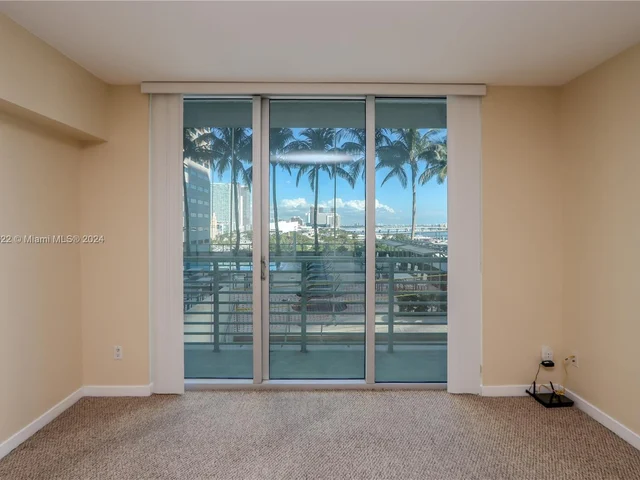 325 S Biscayne Blvd # 1220, Miami FL 33131
