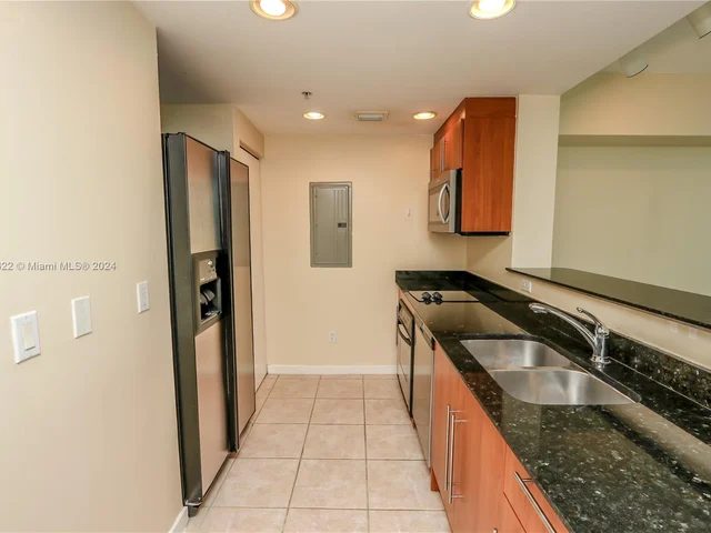 325 S Biscayne Blvd # 1220, Miami FL 33131