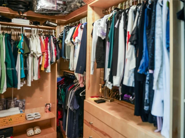 19310 NW 48th Ct, Miami Gardens FL 33055