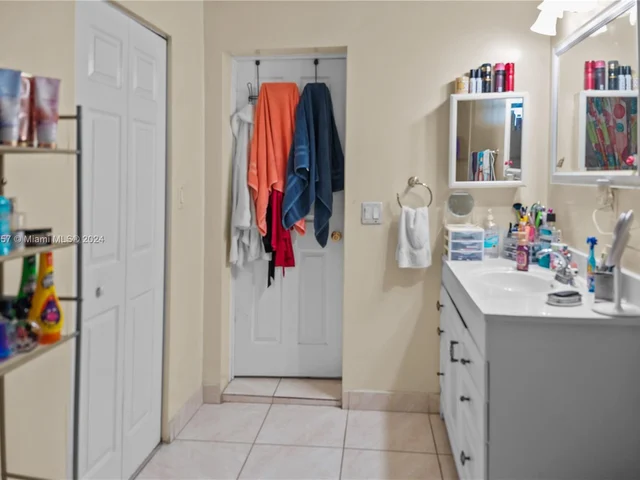 19310 NW 48th Ct, Miami Gardens FL 33055