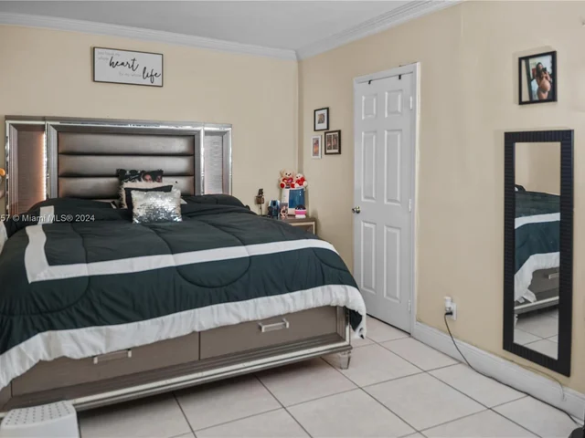 19310 NW 48th Ct, Miami Gardens FL 33055