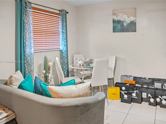 19310 NW 48th Ct, Miami Gardens FL 33055