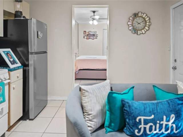 19310 NW 48th Ct, Miami Gardens FL 33055