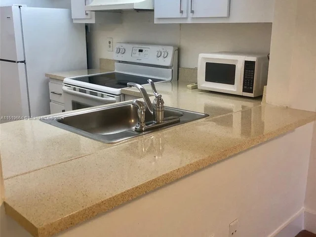 15701 W Waterside Cir # 202, Sunrise FL 33326