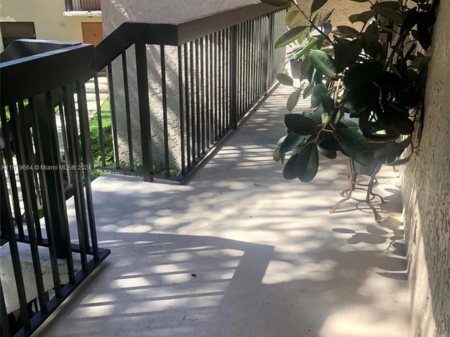 15701 W Waterside Cir # 202, Sunrise FL 33326