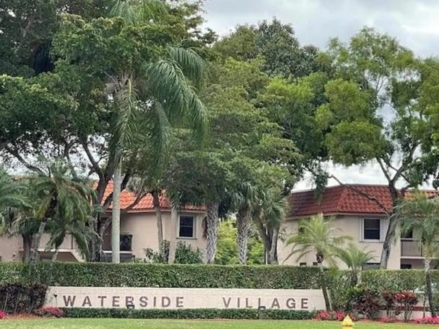 15701 W Waterside Cir # 202, Sunrise FL 33326