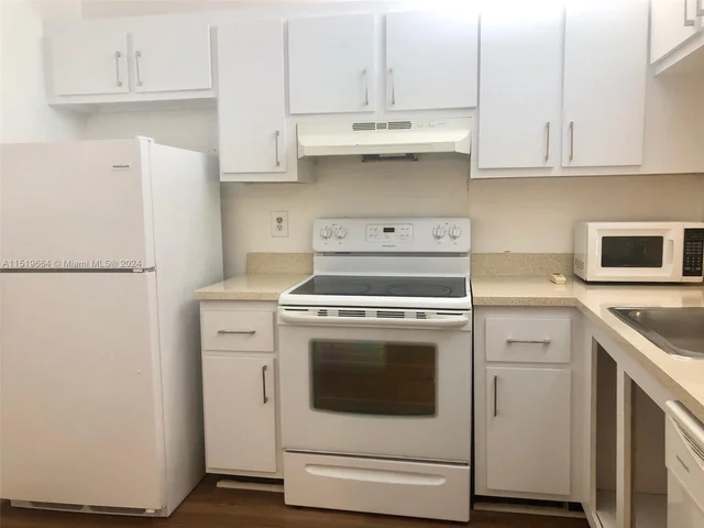 15701 W Waterside Cir # 202, Sunrise FL 33326