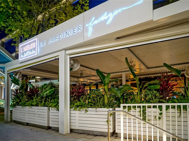 118 NW 45th St, Miami FL 33127