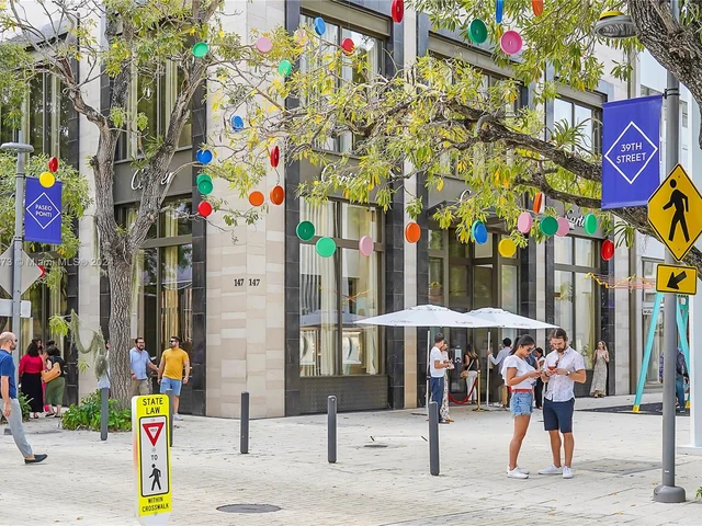 118 NW 45th St, Miami FL 33127