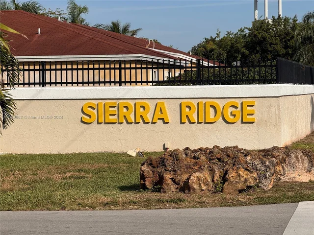 819 NE 214th Ln # 1, Miami FL 33179