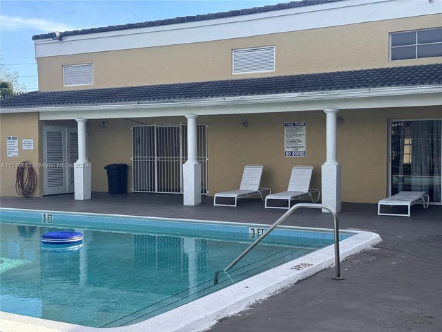 819 NE 214th Ln # 1, Miami FL 33179