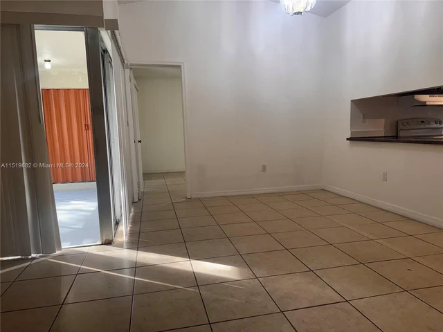 819 NE 214th Ln # 1, Miami FL 33179