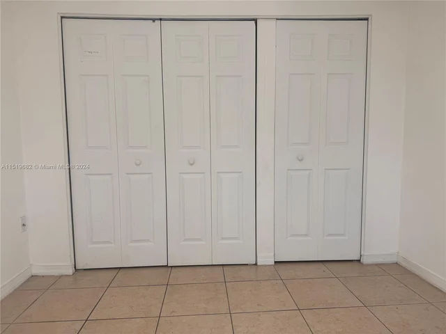 819 NE 214th Ln # 1, Miami FL 33179