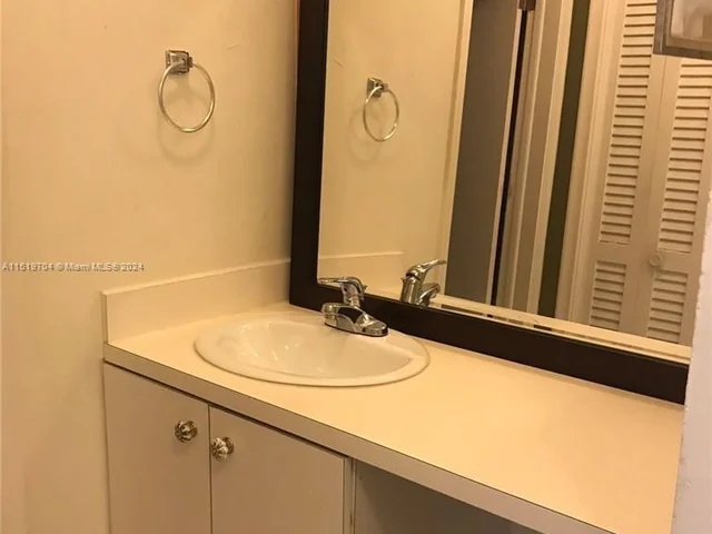 2795 SE 1st Ct # 10, Pompano Beach FL 33062